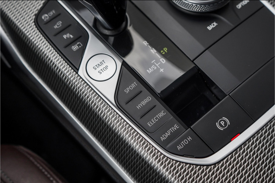 BMW 3 Serie Touring 330e xDrive M-Sport Laser Stuur & Stoelverw Keyless 19"