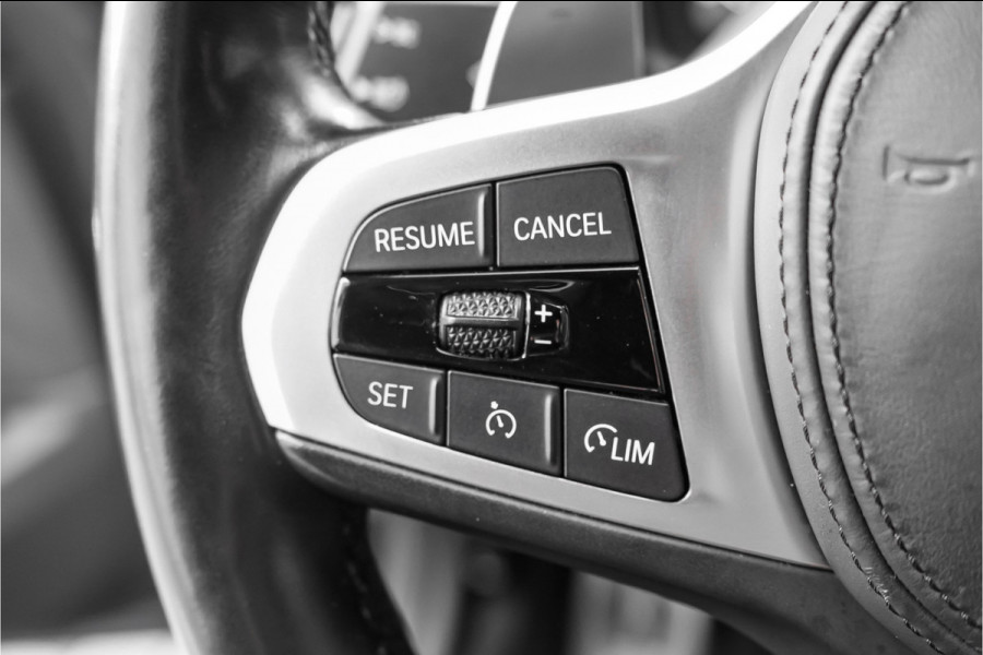 BMW 3 Serie Touring 330e xDrive M-Sport Laser Stuur & Stoelverw Keyless 19"