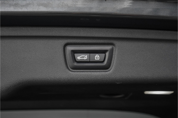 BMW 3 Serie Touring 330e xDrive M-Sport Laser Stuur & Stoelverw Keyless 19"