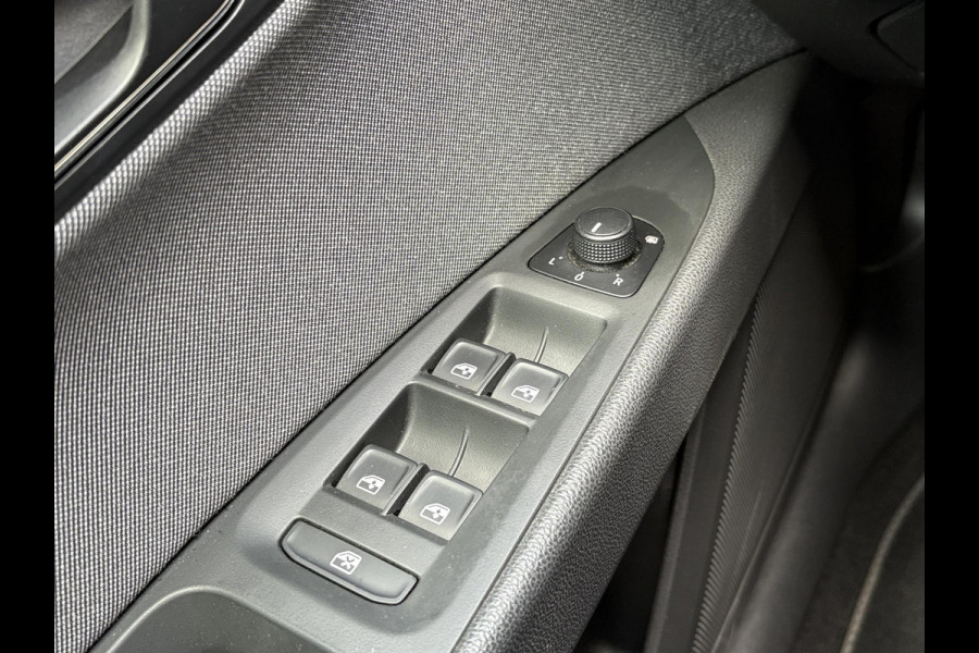 Seat Leon ST 1.0 EcoTSI Style Business Intense | 115pk | Automaat | Navi | PDC | Cruise Control | Climate Control |