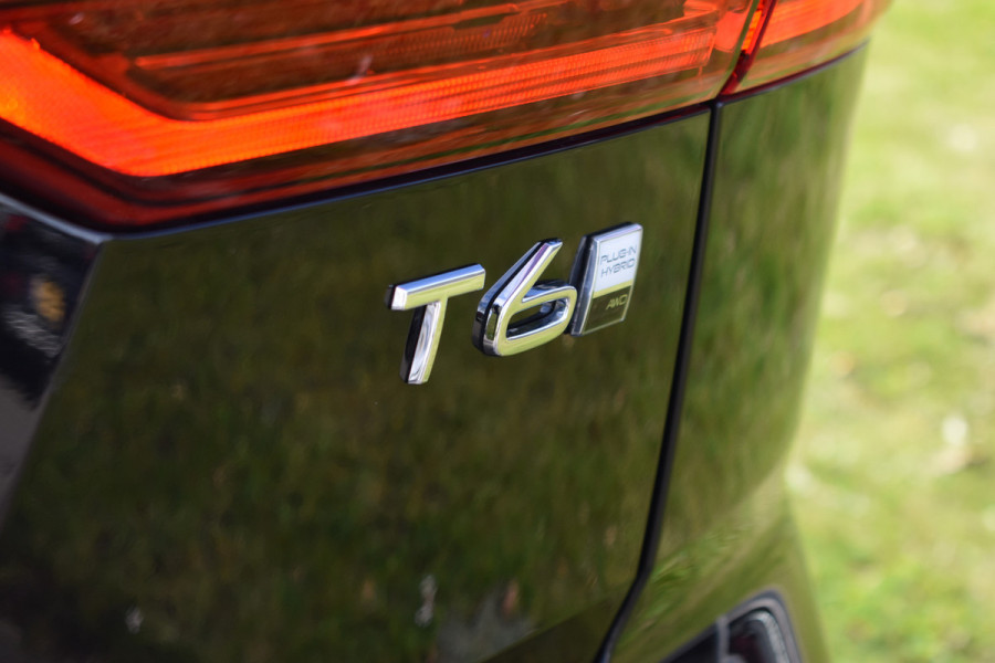Volvo XC60 T6 AWD 350PK Plug-in Hybrid Plus Dark | BLIS | ACC | HUD | H&K | 360 Camera | Panorama dak |