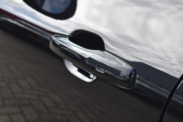 Volvo XC60 T6 AWD 350PK Plug-in Hybrid Plus Dark | BLIS | ACC | HUD | H&K | 360 Camera | Panorama dak |