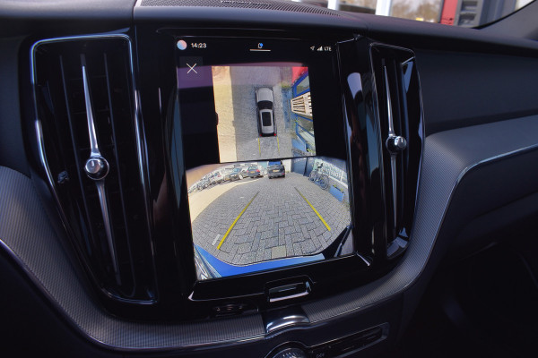 Volvo XC60 T6 AWD 350PK Plug-in Hybrid Plus Dark | BLIS | ACC | HUD | H&K | 360 Camera | Panorama dak |