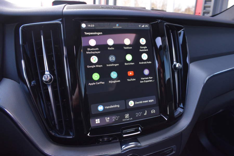 Volvo XC60 T6 AWD 350PK Plug-in Hybrid Plus Dark | BLIS | ACC | HUD | H&K | 360 Camera | Panorama dak |