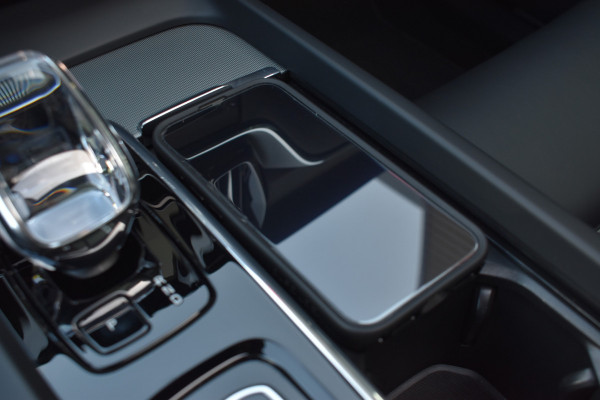 Volvo XC60 T6 AWD 350PK Plug-in Hybrid Plus Dark | BLIS | ACC | HUD | H&K | 360 Camera | Panorama dak |