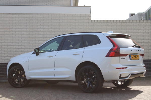 Volvo XC60 2.0 T8 Plug-in hybrid Plus Black Edition Head-up | 360 | Zwenkbare trekhaak | Panoramadak