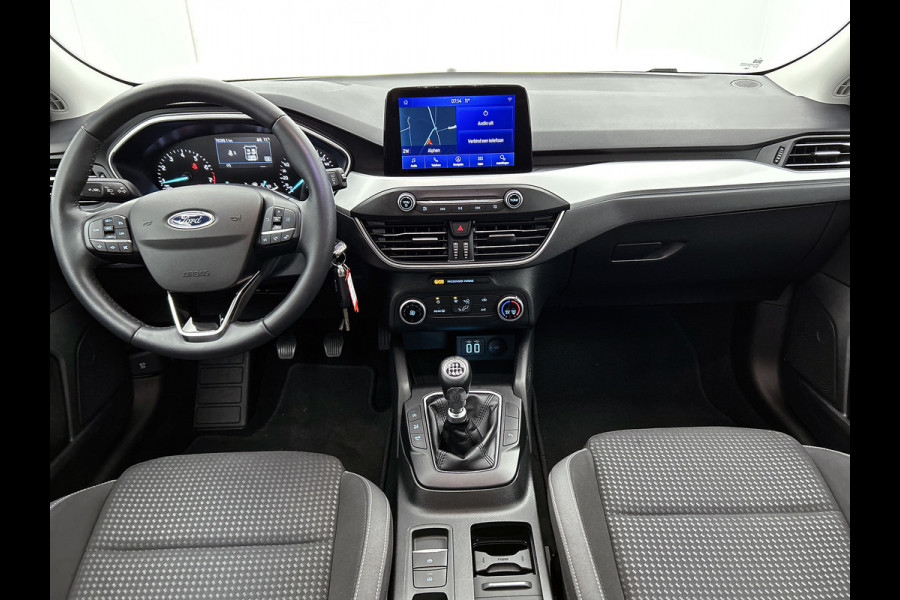 Ford Focus 1.0 EcoBoost Hybrid Trend Edition Business (NAVIGATIE, CAMERA, CARPLAY, PARKEERSENSOREN, GOED ONDERHOUDEN)