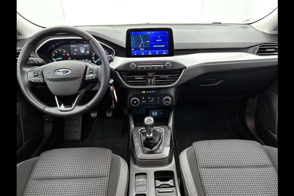 Ford Focus 1.0 EcoBoost Hybrid Trend Edition Business (NAVIGATIE, CAMERA, CARPLAY, PARKEERSENSOREN, GOED ONDERHOUDEN)