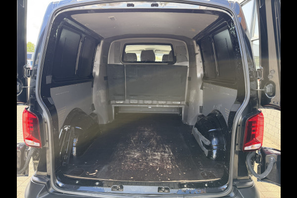 Volkswagen Transporter 2.0 TDI 150pk L2H1 30 DC 5 persoons Comfortline / vaste prijs rijklaar € 27.950 ex btw / / lease vanaf € / zwart metallic / nieuwe 20 inch velgen + banden / euro 6
