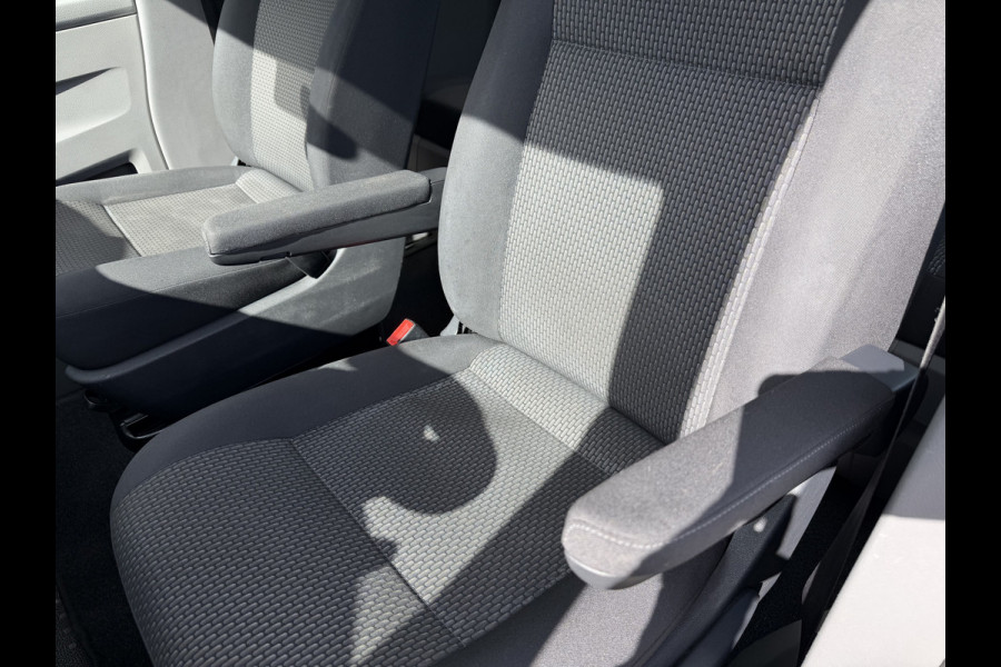Volkswagen Transporter 2.0 TDI 150pk L2H1 30 DC 5 persoons Comfortline / vaste prijs rijklaar € 27.950 ex btw / / lease vanaf € / zwart metallic / nieuwe 20 inch velgen + banden / euro 6