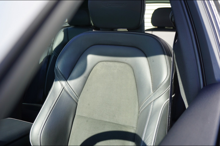 Volvo XC60 190PK T4 R-Design AUTOM. | SUPER LUXE | PANO | TREKHAAK