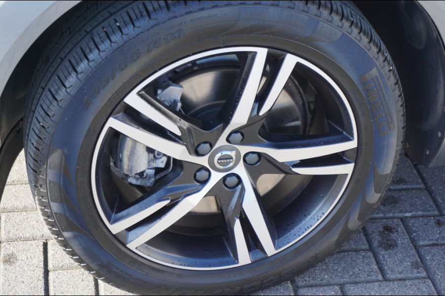 Volvo XC60 190PK T4 R-Design AUTOM. | SUPER LUXE | PANO | TREKHAAK