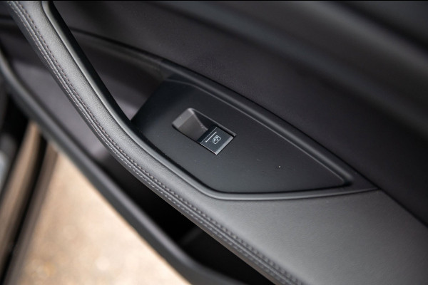 Audi e-tron E-tron 50 quattro Launch edition plus 71 kWh I Pano I S-line I Camera I Leder I