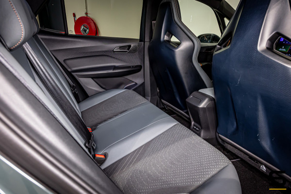 CUPRA Born VZ 84 kWh|Pano|1eig|FullOptions|HUDG