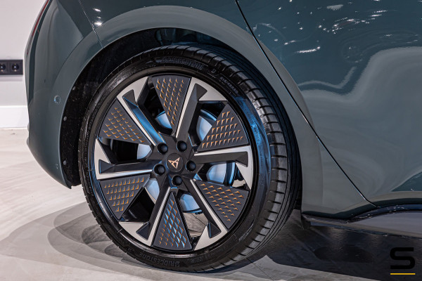 CUPRA Born VZ 84 kWh|Pano|1eig|FullOptions|HUDG