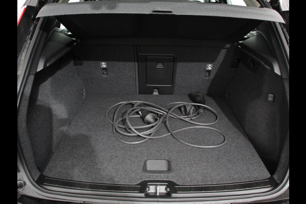 Volvo XC40 1.5 T5 Recharge Inscription Expression | Navigatie | Harman Kardon | Climate control | Adaptieve cruise control | Parkeersensoren | Achteruitrijcamera  | Keyless start | LED | Navigatie | Verwarmde voorstoelen | Apple Carplay/ Android Auto