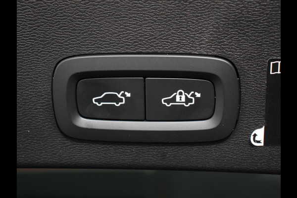 Volvo XC40 1.5 T5 Recharge Inscription Expression | Navigatie | Harman Kardon | Climate control | Adaptieve cruise control | Parkeersensoren | Achteruitrijcamera  | Keyless start | LED | Navigatie | Verwarmde voorstoelen | Apple Carplay/ Android Auto