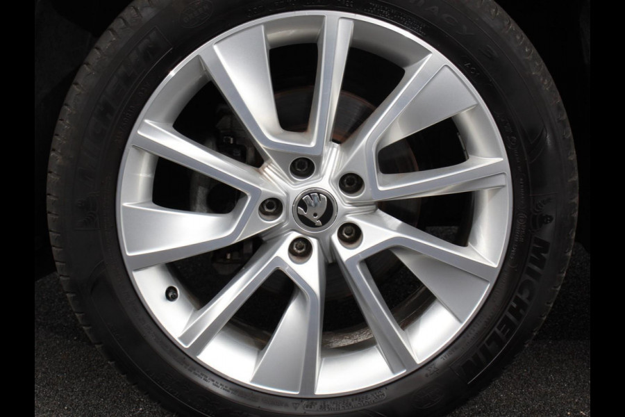 Škoda Karoq 1.5 TSI 150pk Automaat Style Climate Control Cruise Control LED Lichtmetalen velgen Navigatie Apple Carplay/ Android Auto Keyless