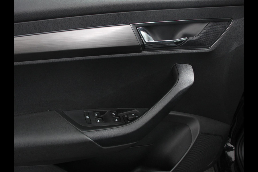 Škoda Karoq 1.5 TSI 150pk Automaat Style Climate Control Cruise Control LED Lichtmetalen velgen Navigatie Apple Carplay/ Android Auto Keyless