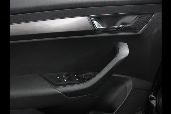 Škoda Karoq 1.5 TSI 150pk Automaat Style Climate Control Cruise Control LED Lichtmetalen velgen Navigatie Apple Carplay/ Android Auto Keyless