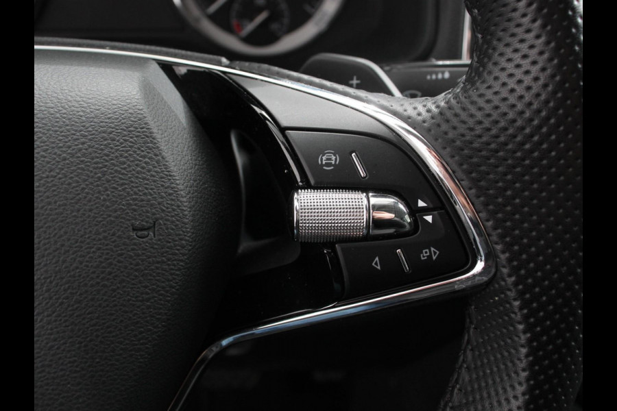 Škoda Karoq 1.5 TSI 150pk Automaat Style Climate Control Cruise Control LED Lichtmetalen velgen Navigatie Apple Carplay/ Android Auto Keyless