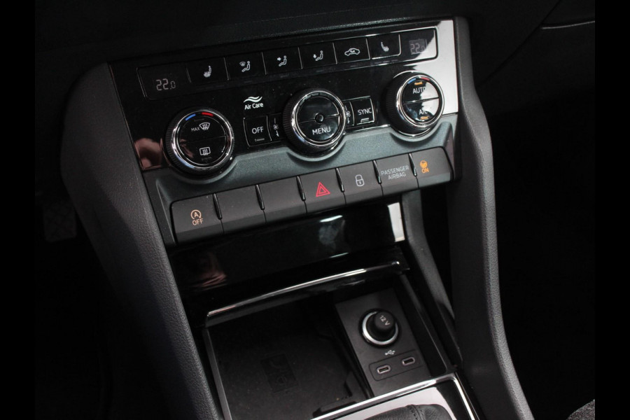 Škoda Karoq 1.5 TSI 150pk Automaat Style Climate Control Cruise Control LED Lichtmetalen velgen Navigatie Apple Carplay/ Android Auto Keyless