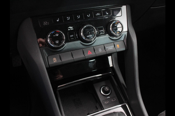 Škoda Karoq 1.5 TSI 150pk Automaat Style Climate Control Cruise Control LED Lichtmetalen velgen Navigatie Apple Carplay/ Android Auto Keyless