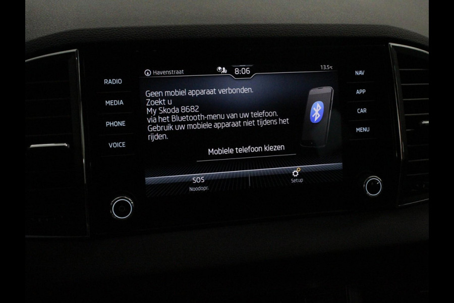 Škoda Karoq 1.5 TSI 150pk Automaat Style Climate Control Cruise Control LED Lichtmetalen velgen Navigatie Apple Carplay/ Android Auto Keyless