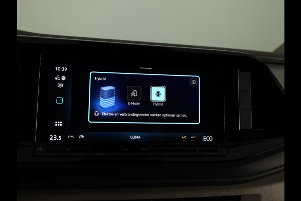 Volkswagen Multivan 1.5 eHybrid L2 Economy Business 4Motion | 7 Zits | Zwenkbare Trekhaak | Navigatie | Achteruitrij  Camera | Parkeer hulp | 65% getinte ruiten achter |