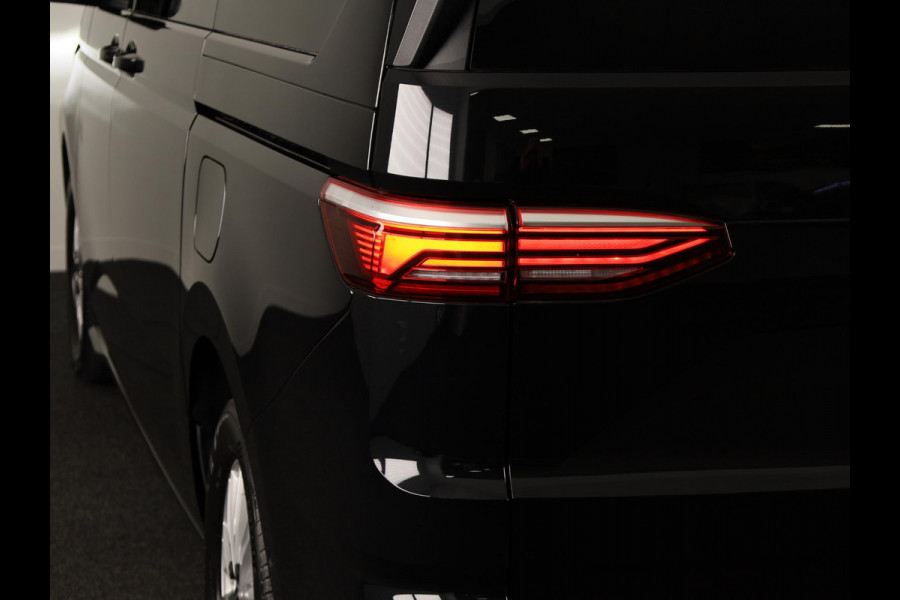 Volkswagen Multivan 1.5 eHybrid L2 Economy Business 4Motion | 7 Zits | Zwenkbare Trekhaak | Navigatie | Achteruitrij  Camera | Parkeer hulp | 65% getinte ruiten achter |