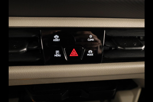 Volkswagen Multivan 1.5 eHybrid L2 Economy Business 4Motion | 7 Zits | Zwenkbare Trekhaak | Navigatie | Achteruitrij  Camera | Parkeer hulp | 65% getinte ruiten achter |