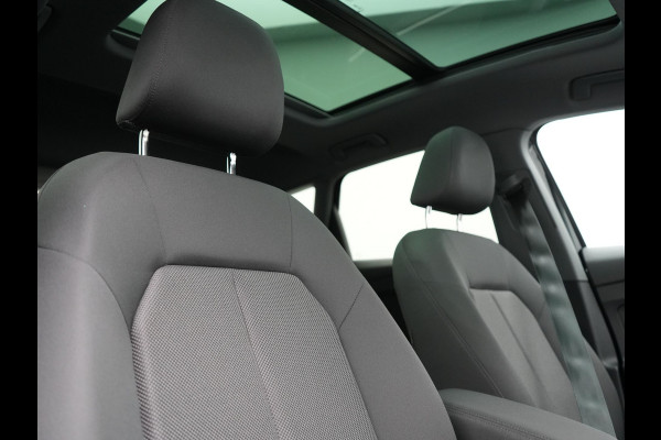 Audi Q4 e-tron 35 Advanced edition 55 kWh 170pk Dealer O.H. | Panodak | Head Up | Matrix LED | Sonos Audio | Voorstoelen Verwarmd | Apple Carplay | Navigatie | Virtual Cockpit Plus | DAB | 20"L.M | Cruise Control |