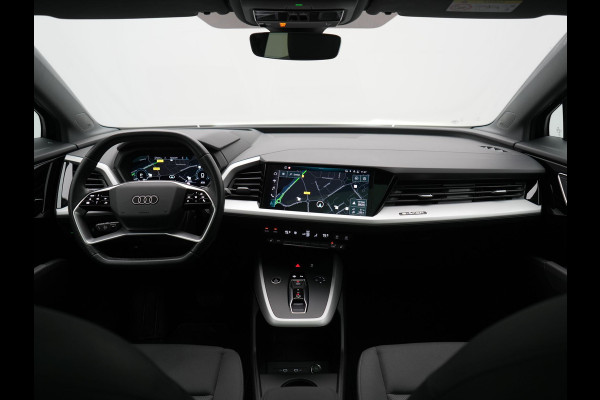 Audi Q4 e-tron 35 Advanced edition 55 kWh 170pk Dealer O.H. | Panodak | Head Up | Matrix LED | Sonos Audio | Voorstoelen Verwarmd | Apple Carplay | Navigatie | Virtual Cockpit Plus | DAB | 20"L.M | Cruise Control |