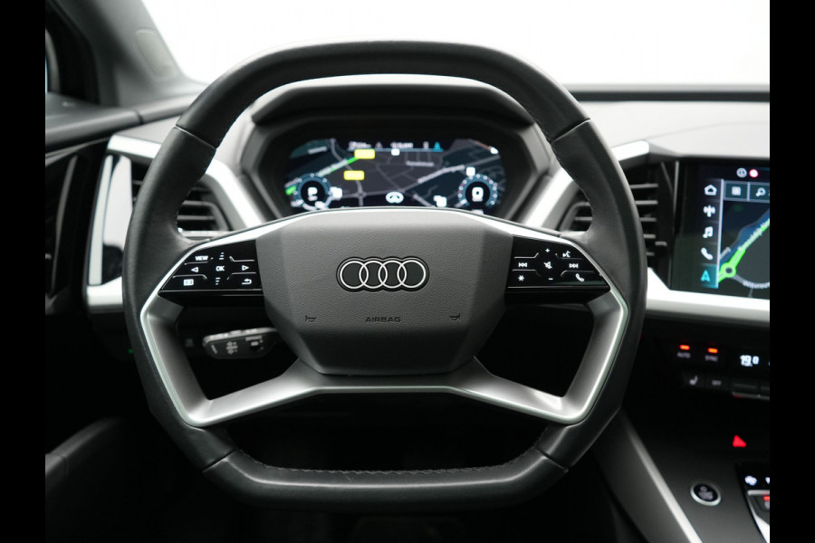 Audi Q4 e-tron 35 Advanced edition 55 kWh 170pk Dealer O.H. | Panodak | Head Up | Matrix LED | Sonos Audio | Voorstoelen Verwarmd | Apple Carplay | Navigatie | Virtual Cockpit Plus | DAB | 20"L.M | Cruise Control |