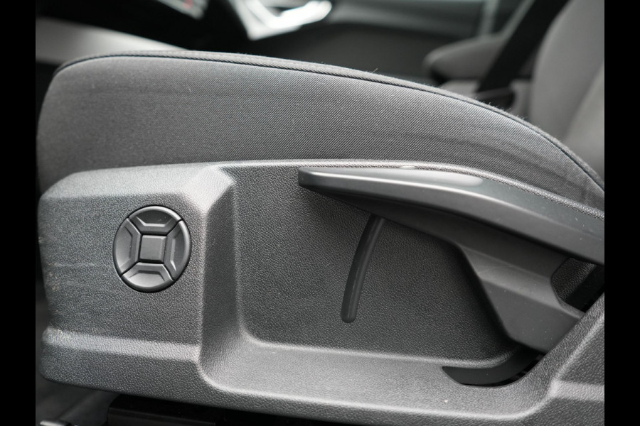 Audi Q4 e-tron 35 Advanced edition 55 kWh 170pk Dealer O.H. | Panodak | Head Up | Matrix LED | Sonos Audio | Voorstoelen Verwarmd | Apple Carplay | Navigatie | Virtual Cockpit Plus | DAB | 20"L.M | Cruise Control |