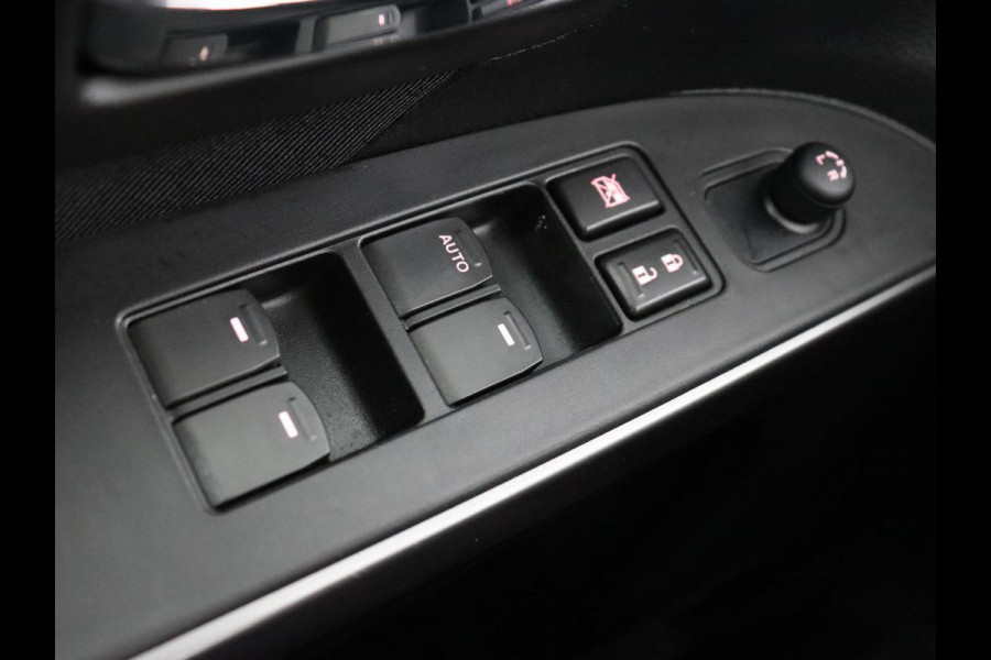 Suzuki S-Cross 1.4 Boosterjet Comfort Smart Hybrid | Trekhaak | Adaptive cruise | Carplay | Camera | Full LED | 17'' | Airco | Bluetooth | DAB