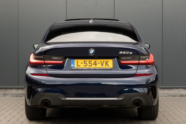 BMW 3-serie 330e High Executive | M-PAKKET | PANORAMADAK | HARMAN/KARDON | ACC | HEAD UP | TREKHAAK | SOH 93%
