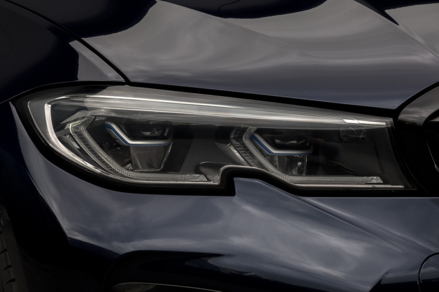 BMW 3-serie 330e High Executive | M-PAKKET | PANORAMADAK | HARMAN/KARDON | ACC | HEAD UP | TREKHAAK | SOH 93%