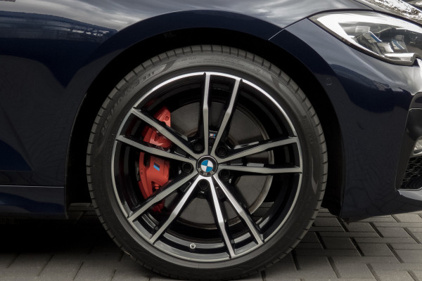 BMW 3-serie 330e High Executive | M-PAKKET | PANORAMADAK | HARMAN/KARDON | ACC | HEAD UP | TREKHAAK | SOH 93%