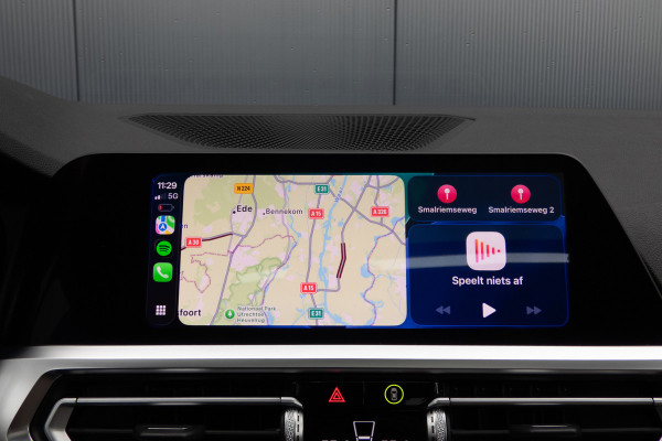 BMW 3-serie 330e High Executive | M-PAKKET | PANORAMADAK | HARMAN/KARDON | ACC | HEAD UP | TREKHAAK | SOH 93%