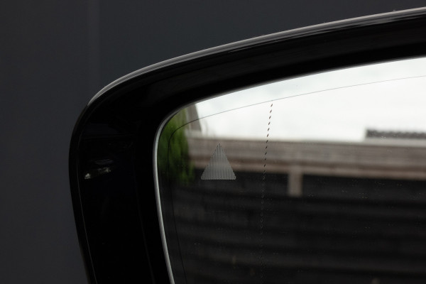 BMW 3-serie 330e High Executive | M-PAKKET | PANORAMADAK | HARMAN/KARDON | ACC | HEAD UP | TREKHAAK | SOH 93%