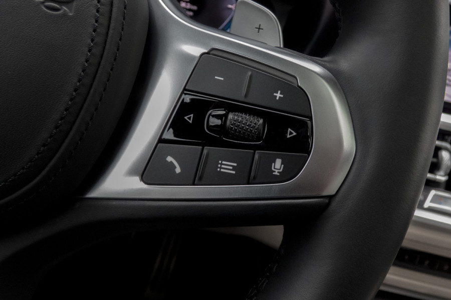 BMW 3-serie 330e High Executive | M-PAKKET | PANORAMADAK | HARMAN/KARDON | ACC | HEAD UP | TREKHAAK | SOH 93%