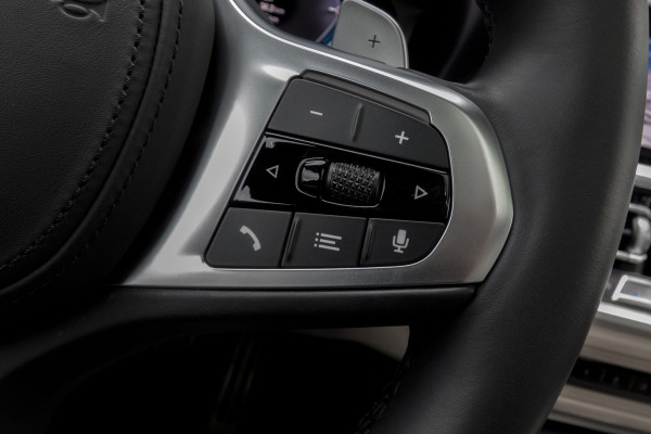 BMW 3-serie 330e High Executive | M-PAKKET | PANORAMADAK | HARMAN/KARDON | ACC | HEAD UP | TREKHAAK | SOH 93%