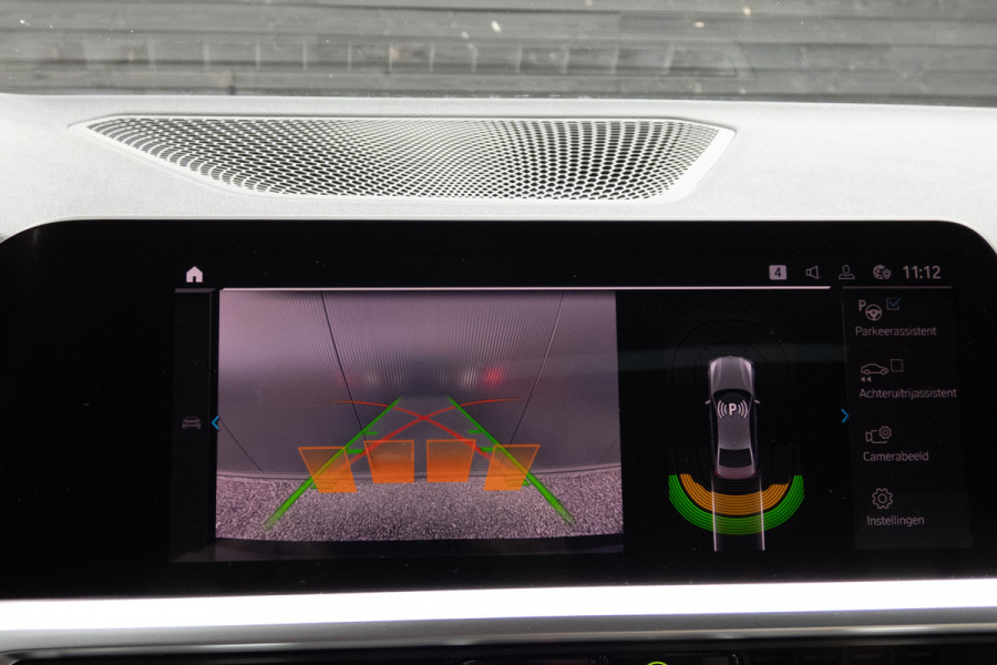 BMW 3-serie 330e High Executive | M-PAKKET | PANORAMADAK | HARMAN/KARDON | ACC | HEAD UP | TREKHAAK | SOH 93%