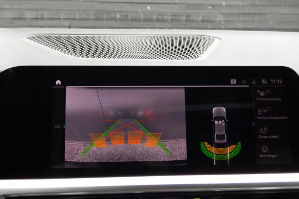 BMW 3-serie 330e High Executive | M-PAKKET | PANORAMADAK | HARMAN/KARDON | ACC | HEAD UP | TREKHAAK | SOH 93%