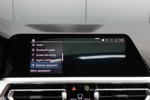 BMW 3-serie 330e High Executive | M-PAKKET | PANORAMADAK | HARMAN/KARDON | ACC | HEAD UP | TREKHAAK | SOH 93%