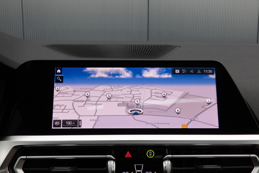 BMW 3-serie 330e High Executive | M-PAKKET | PANORAMADAK | HARMAN/KARDON | ACC | HEAD UP | TREKHAAK | SOH 93%