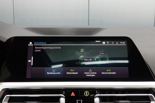 BMW 3-serie 330e High Executive | M-PAKKET | PANORAMADAK | HARMAN/KARDON | ACC | HEAD UP | TREKHAAK | SOH 93%