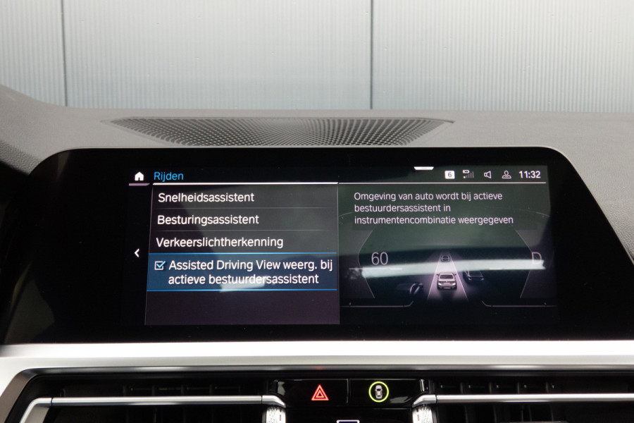 BMW 3-serie 330e High Executive | M-PAKKET | PANORAMADAK | HARMAN/KARDON | ACC | HEAD UP | TREKHAAK | SOH 93%