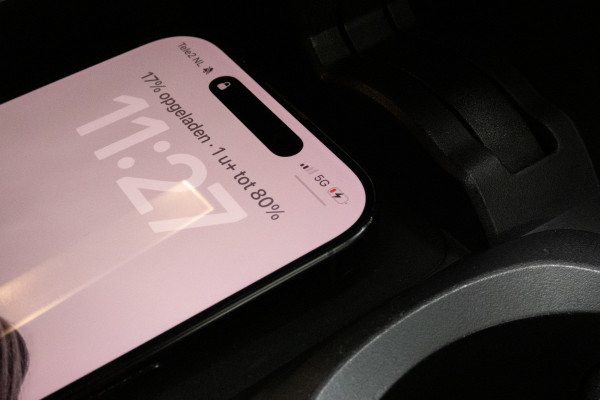 BMW 3-serie 330e High Executive | M-PAKKET | PANORAMADAK | HARMAN/KARDON | ACC | HEAD UP | TREKHAAK | SOH 93%